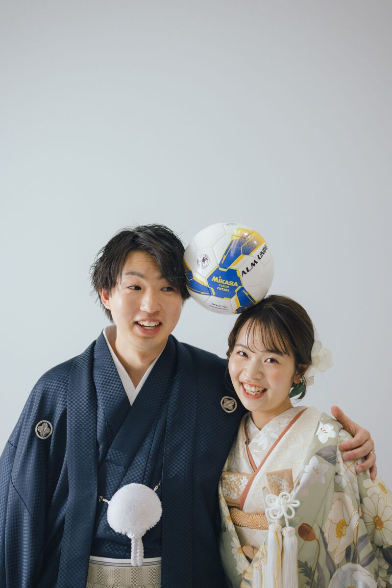 ボールと笑顔の記念写真