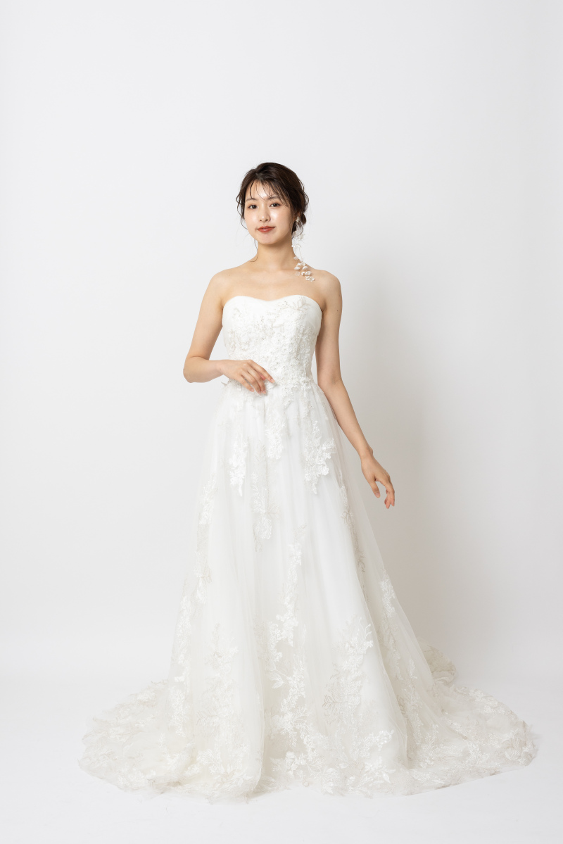 studio clori. TOKYO 新宿店_ウエディングドレスが豊富