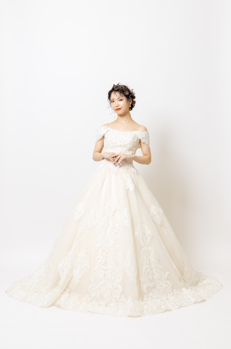 studio clori. TOKYO 新宿店_ウエディングドレスが豊富