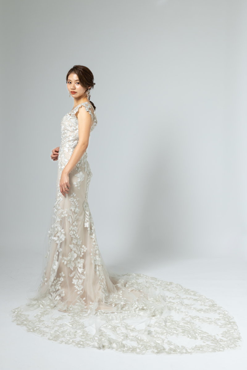 studio clori. TOKYO 新宿店_ウエディングドレスが豊富