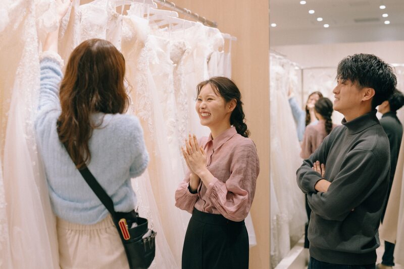 studio clori. TOKYO 新宿店_衣装の試着ができる