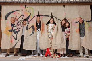 おふたりの大好きなひと、大切な家族の笑い声とぬくもりに包まれた、"家族のかたち"も撮影させていただきます。家族でつくる、人生の1ページを飾ります。