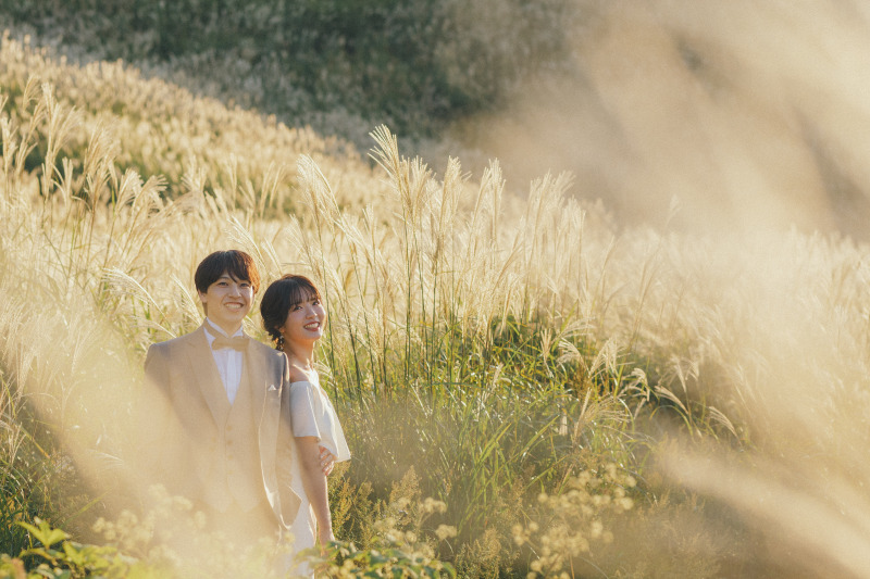 【壮大なロケーションでの撮影♪】仏石原高原ドレスロケーションプラン◆全カットデータ+ヘアメイク込み