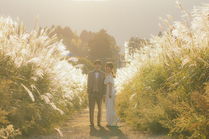 【壮大なロケーションでの撮影♪】仏石原高原ドレスロケーションプラン◆全カットデータ+ヘアメイク込み