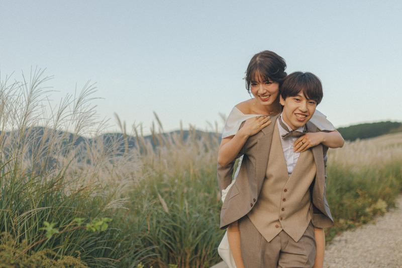 【壮大なロケーションでの撮影♪】仏石原高原ドレスロケーションプラン◆全カットデータ+ヘアメイク込み