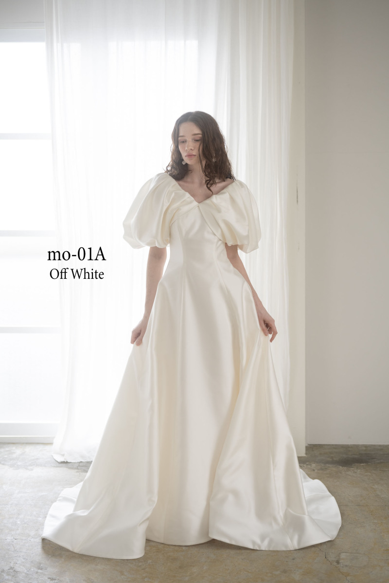 mo-01A-Off White