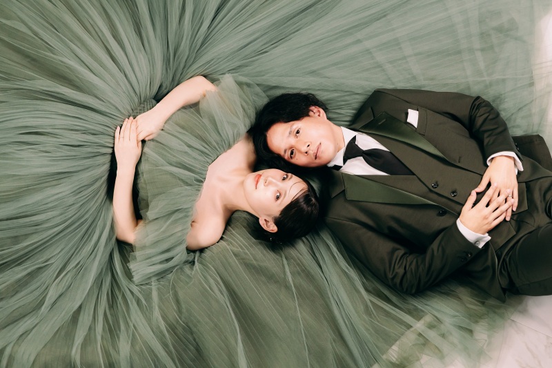 【早割】Summer Plan〈洋装1点〉スタジオプラン ★美肌レタッチ付き ♢選べるスタジオシーン