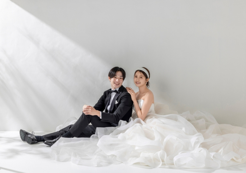 【Photorait限定】プラン金額50％OFF！〈和装1点＋洋装1点〉STANDARD PLAN　★美肌レタッチ付き