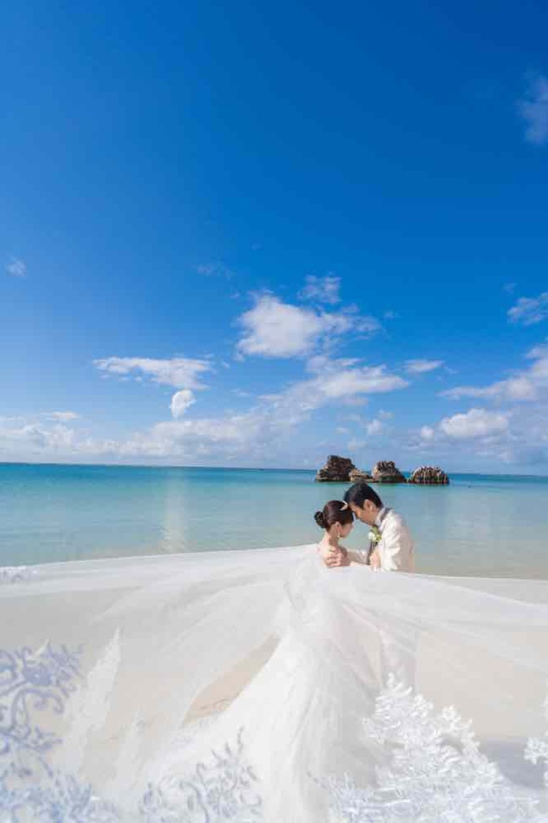 新婦様ご希望のロングベールでの撮影も行います