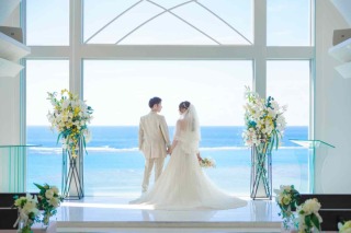 憧れのチャペルで永遠を誓う。本格フォトが格安で実現