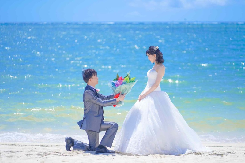 【ビーチ1ヶ所ファミリーフォトプラン】全データ&衣裳&ヘアメイク付き ♪♪通常48,000円⇒今なら沖縄県民割り38,400円!