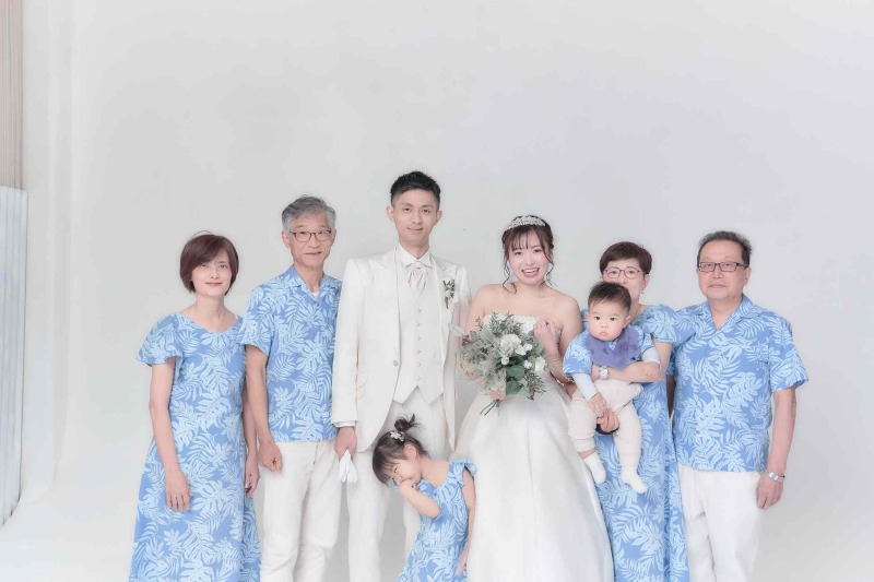 【スタジ&ビーチフォトプラン】スタジオでの撮影&ヤシの木ビーチフォト¥64,000 ♪♪沖縄県在住の方¥57,600!