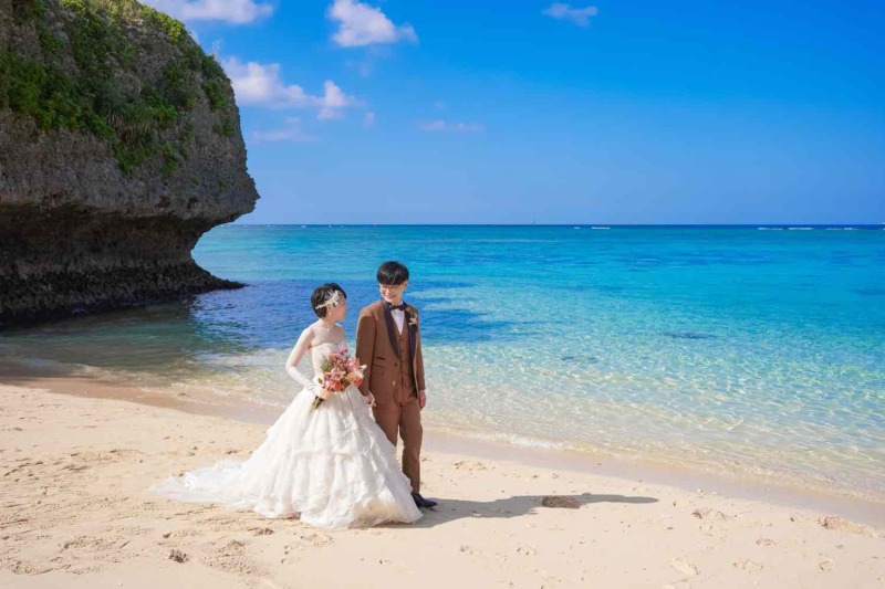 【ザネー浜撮影プラン】人気のザネー浜での４ロケーション撮影プラン62,000円♪♪沖縄県在住の方&yen;55,800！