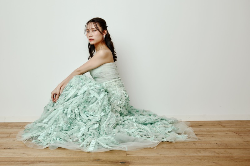 2着目はガラッと雰囲気をチェンジ