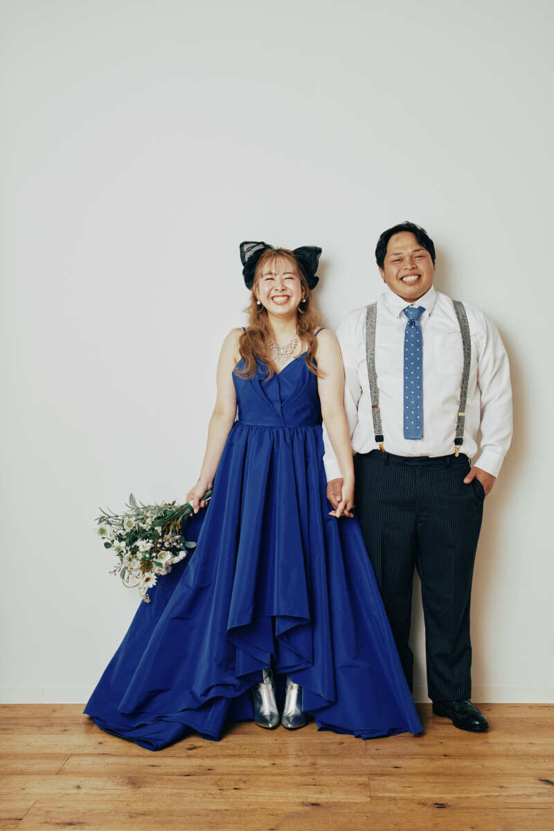 ブルーのドレスを主役にリンクコーデ