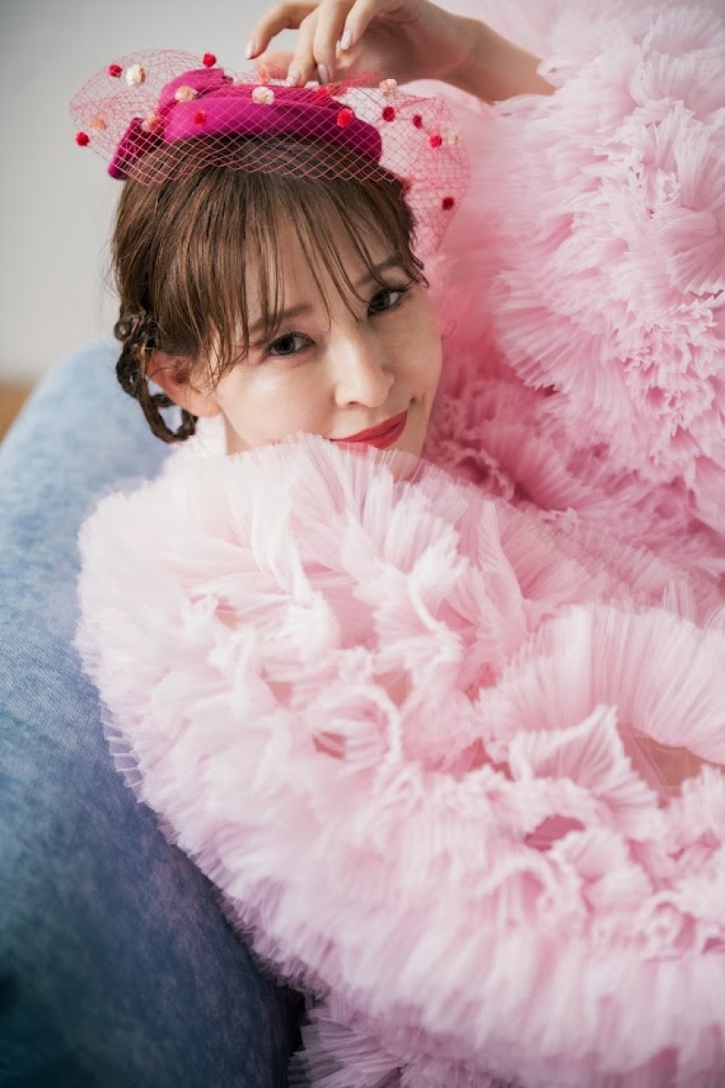 ＜ソロフォト＞◆データ20カット◆カジュアル衣装orインポートドレスから選択＋小物付き ◎どの衣装を選んでも110,000円