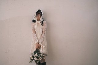 ＜ソロフォト＞◆データ30カット＋ヘアメ◆カジュアル衣装orインポートドレス選択＋小物付◎衣装110,000円相当&rarr;66000円