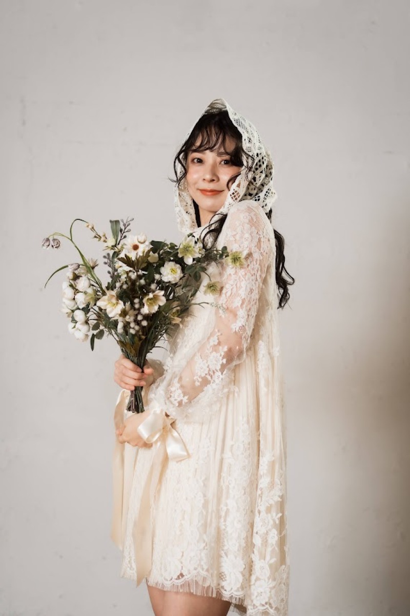 ＜ソロフォト＞◆データ30カット＋ヘアメ◆カジュアル衣装orインポートドレス選択＋小物付◎衣装110,000円相当&rarr;66000円