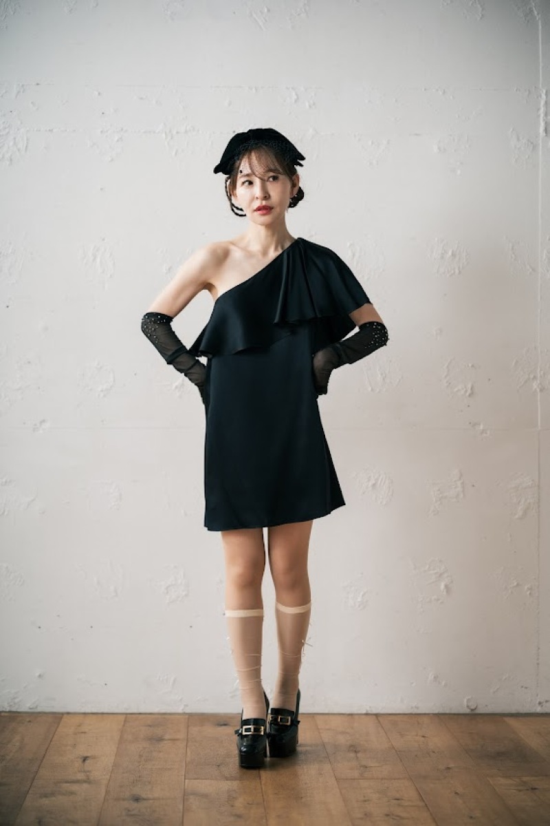 ＜ソロフォト＞◆データ20カット◆カジュアル衣装orインポートドレスから選択＋小物付◎衣装価格66,000円相当&rarr;33,000円