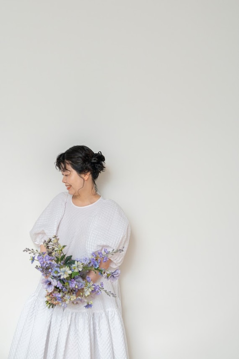 ＜ソロフォト＞◆データ30カット＋ヘアメイク◆カジュアル衣装＋小物付き ◎衣装価格33,000円相当&rarr;16,500円