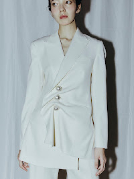 ＜ソロフォト＞◆データ30カット＋ヘアメ◆カジュアル衣装orインポートドレス選択＋小物◎衣装66,000円相当&rarr;33,000円