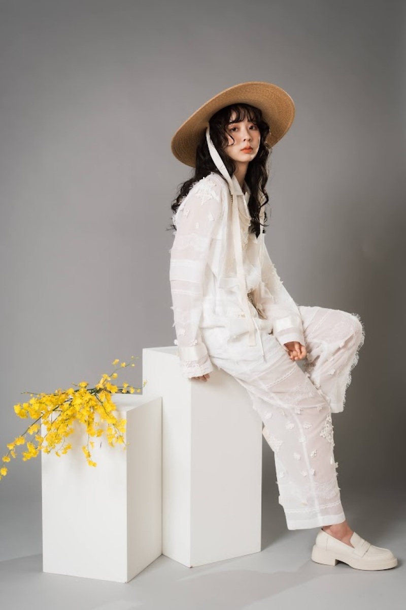 ＜ソロフォト＞◆データ20カット◆カジュアル衣装orインポートドレス選択＋小物付◎衣装価格110,000円相当&rarr;66,000円