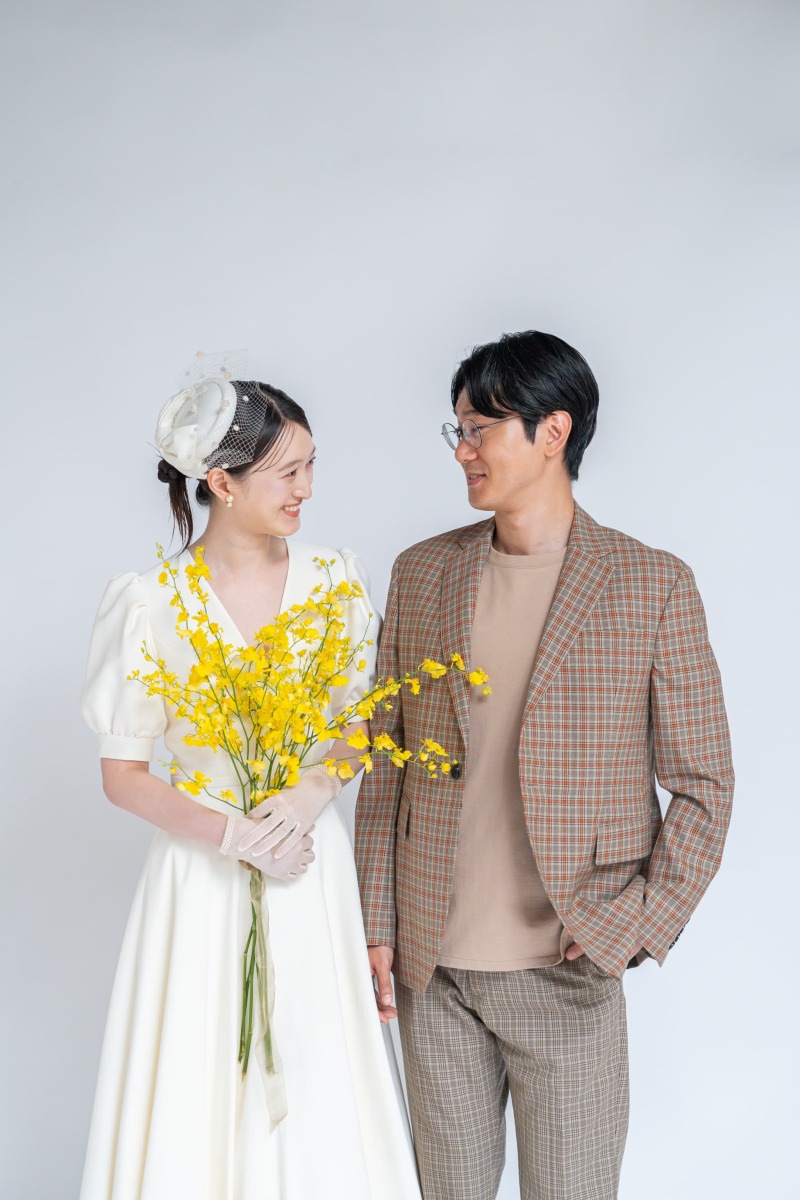 ◆データ80カット＋ヘアメイク＋ヘアセット◆インポートドレスから選択可＋小物付き◎どの衣装を選んでも110,000円