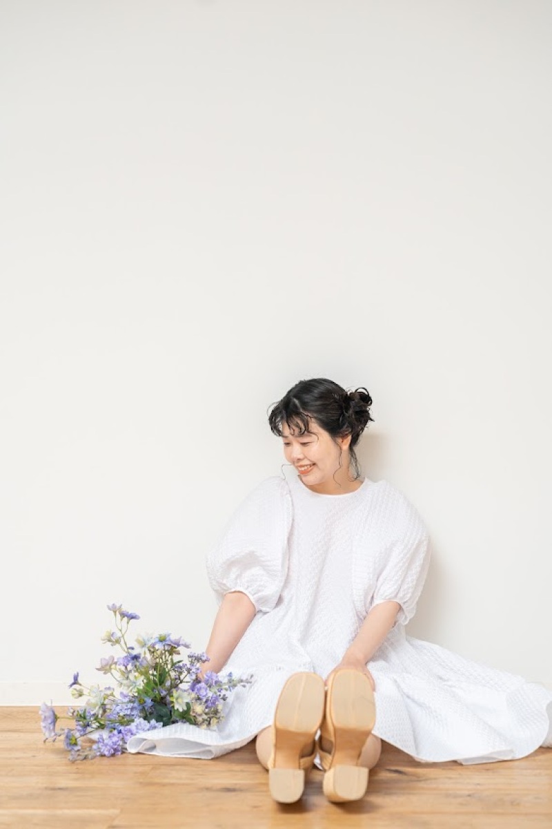 ＜ソロフォト＞◆データ30カット＋ヘアメイク◆カジュアル衣装＋小物付き ◎衣装価格33,000円相当&rarr;16,500円