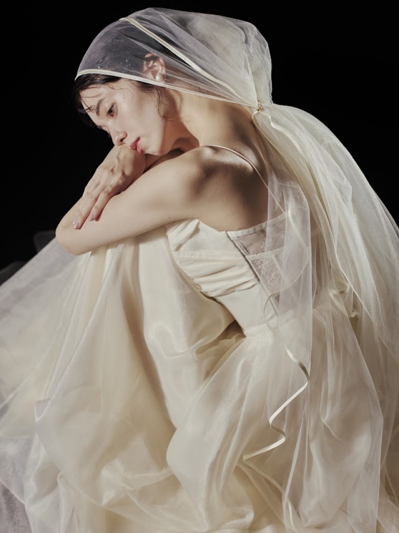 ＜ソロフォト＞◆データ30カット＋ヘアメ◆カジュアル衣装orインポートドレスから選択＋小物付◎どの衣装を選んでも110,000円