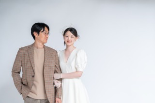 ◆データ80カット＋ヘアメイク＋ヘアセット◆インポートドレスから選択可＋小物付き◎どの衣装を選んでも110,000円