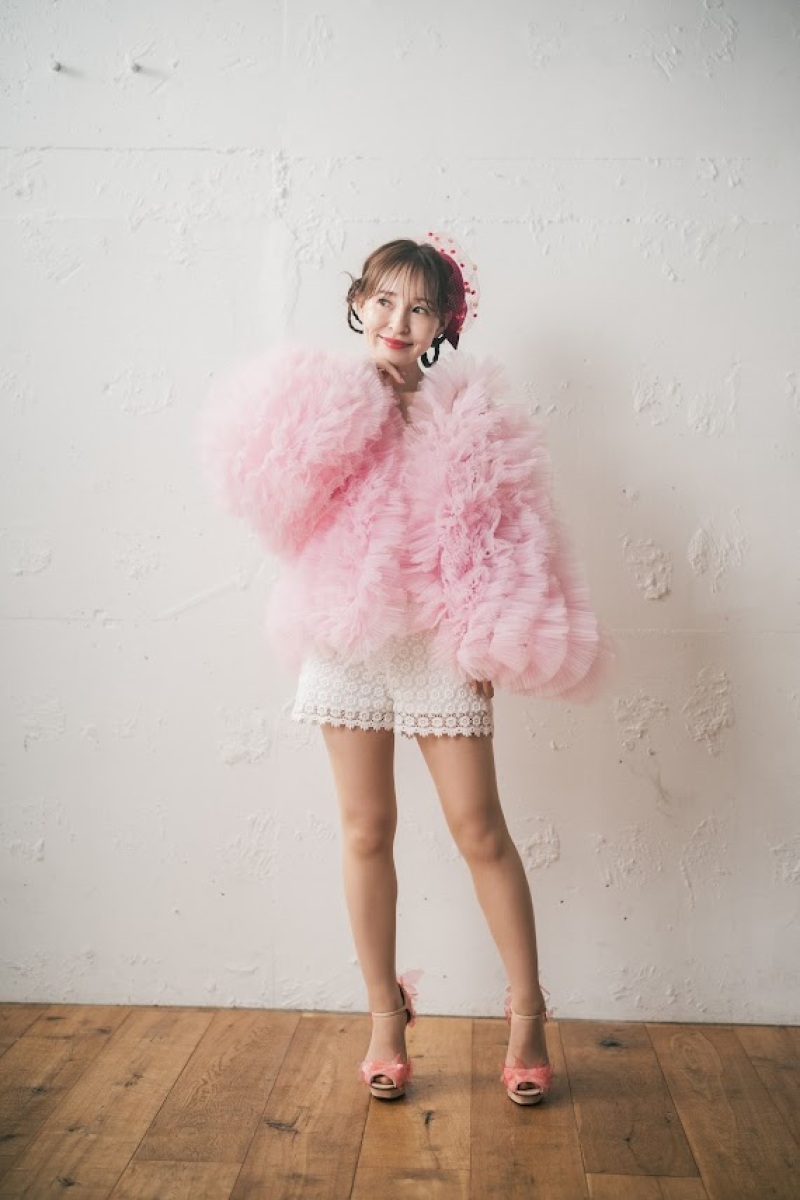 ＜ソロフォト＞◆データ20カット◆カジュアル衣装orインポートドレスから選択＋小物付き ◎どの衣装を選んでも110,000円