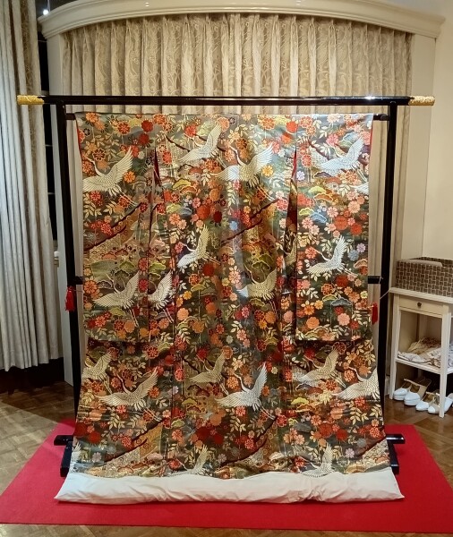 ３６１鈍ぼかし地瑞花几帳文様唐織