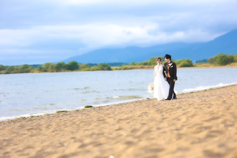 【秋のロケーション洋装１着シンプルプラン】データ75カット、ロケーション撮影１箇所付き