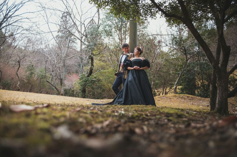 雨上がり、凛とした空気感がおふたりを包みます♪