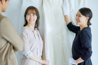 ドレス見学会実施中♪