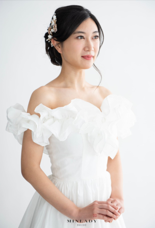 フリルオフショルダー Aラインウェディングドレス