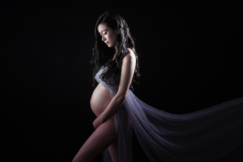 【スタンダード】マタニティフォトプラン(データ、衣装、小物、ヘアセット付き)土日UP料金なし