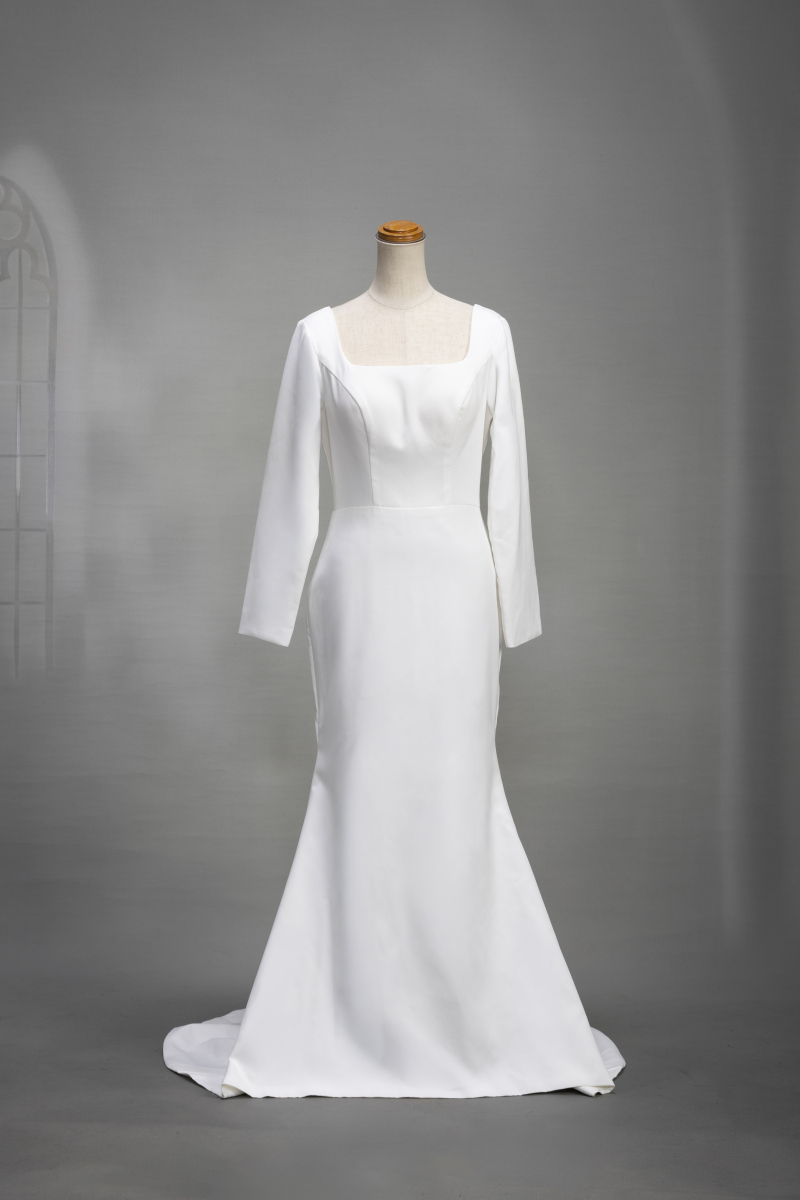 スクエアネックスリーブドレス