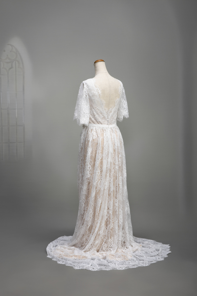 総レース立体刺繍ドレス