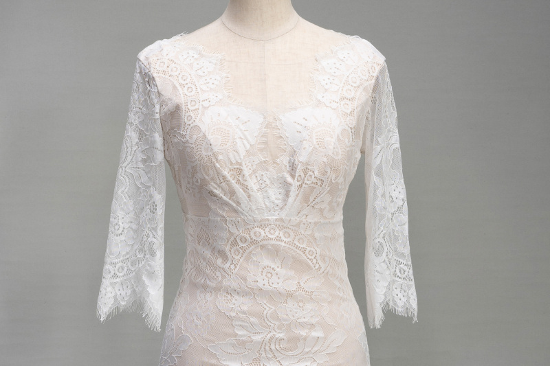 総レースナチュラルドレス