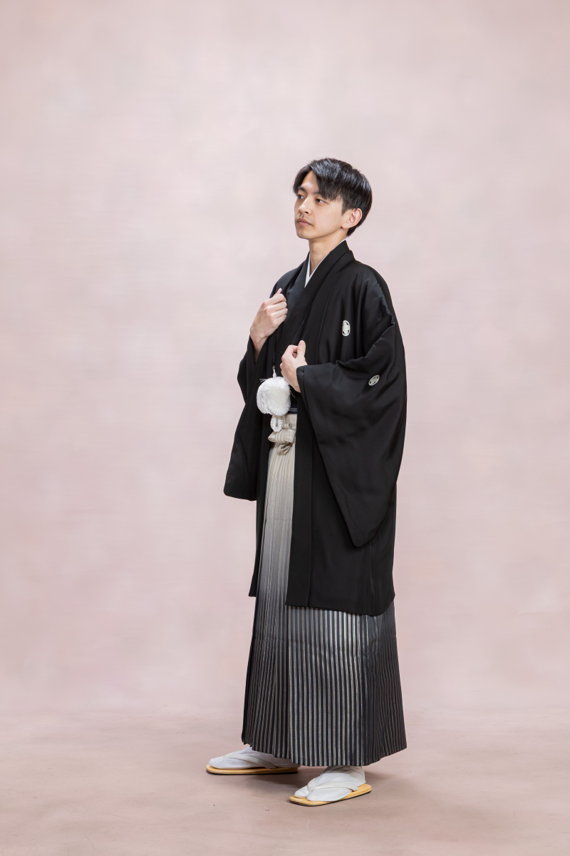 黒紋付羽織・白と黒のグラデーション袴