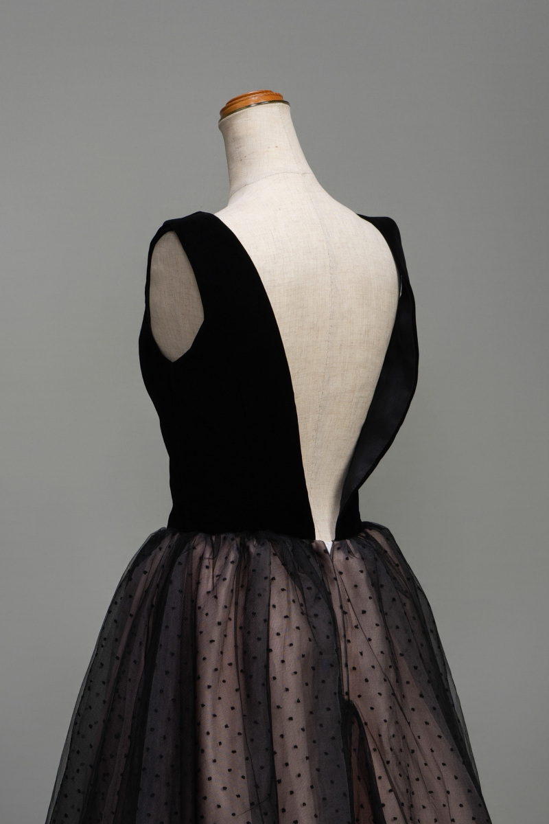 ドットチュールドレス