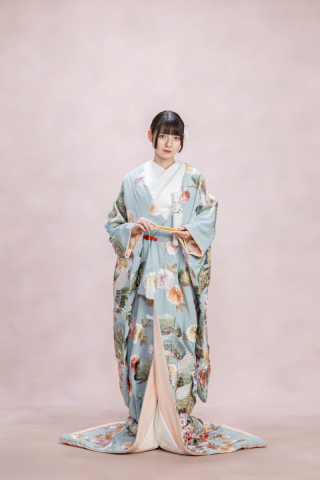 水色の色打掛・鶴・花々