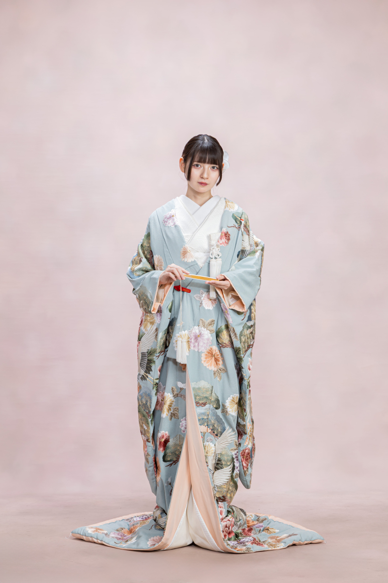 水色の色打掛・鶴・花々