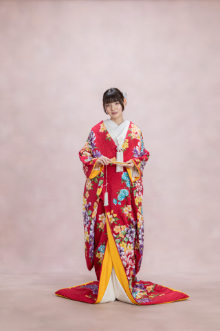 赤の色打掛・大輪の牡丹