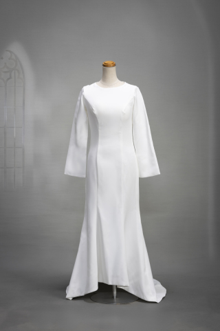 フィッシュテールスリーブドレス