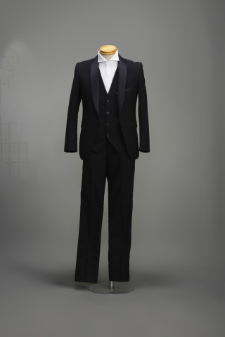 タキシード　ブラック