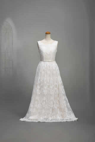 ビジューAラインドレス