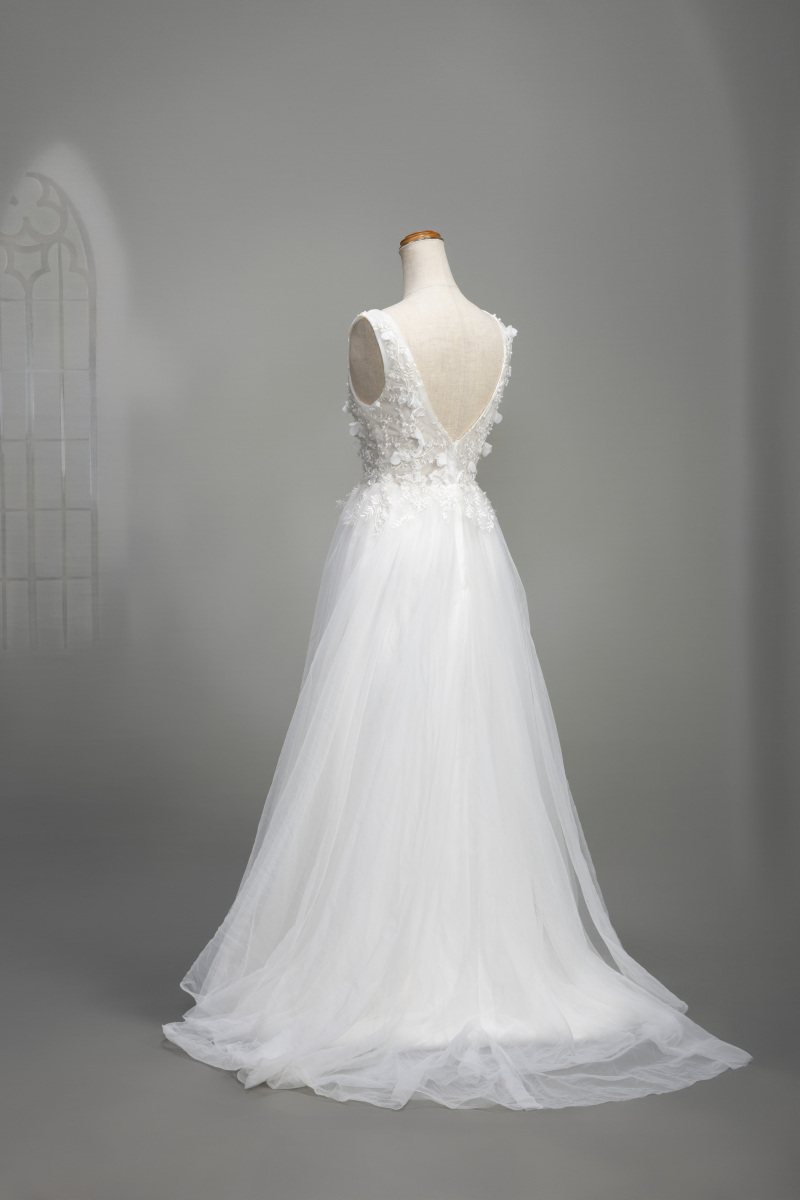 ペタル刺繍ドレス