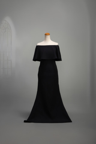 フリルオフショルドレス　ブラック